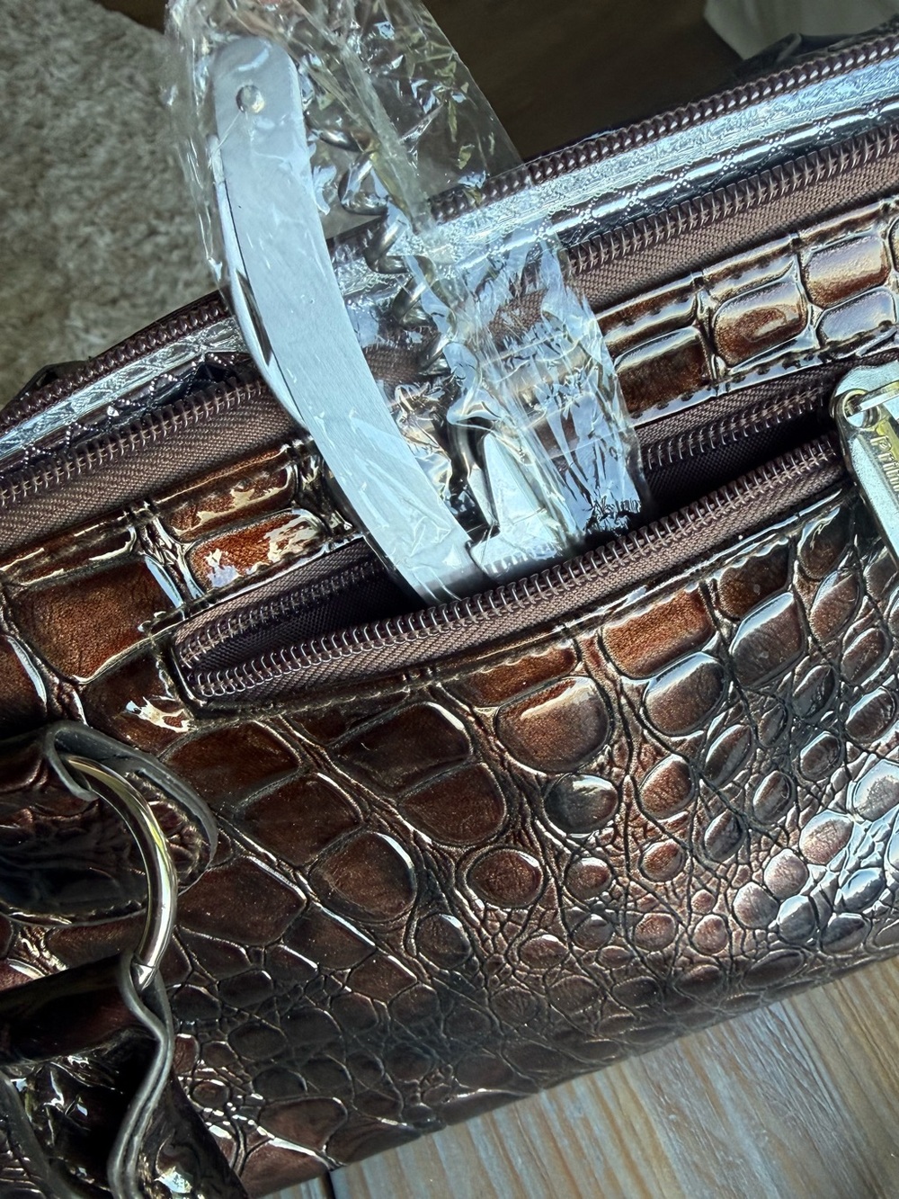 Insulated Wine Tote or Lunch Bag Brown and Black Croc-Embossed With Corkscrew - Picture 5 of 5